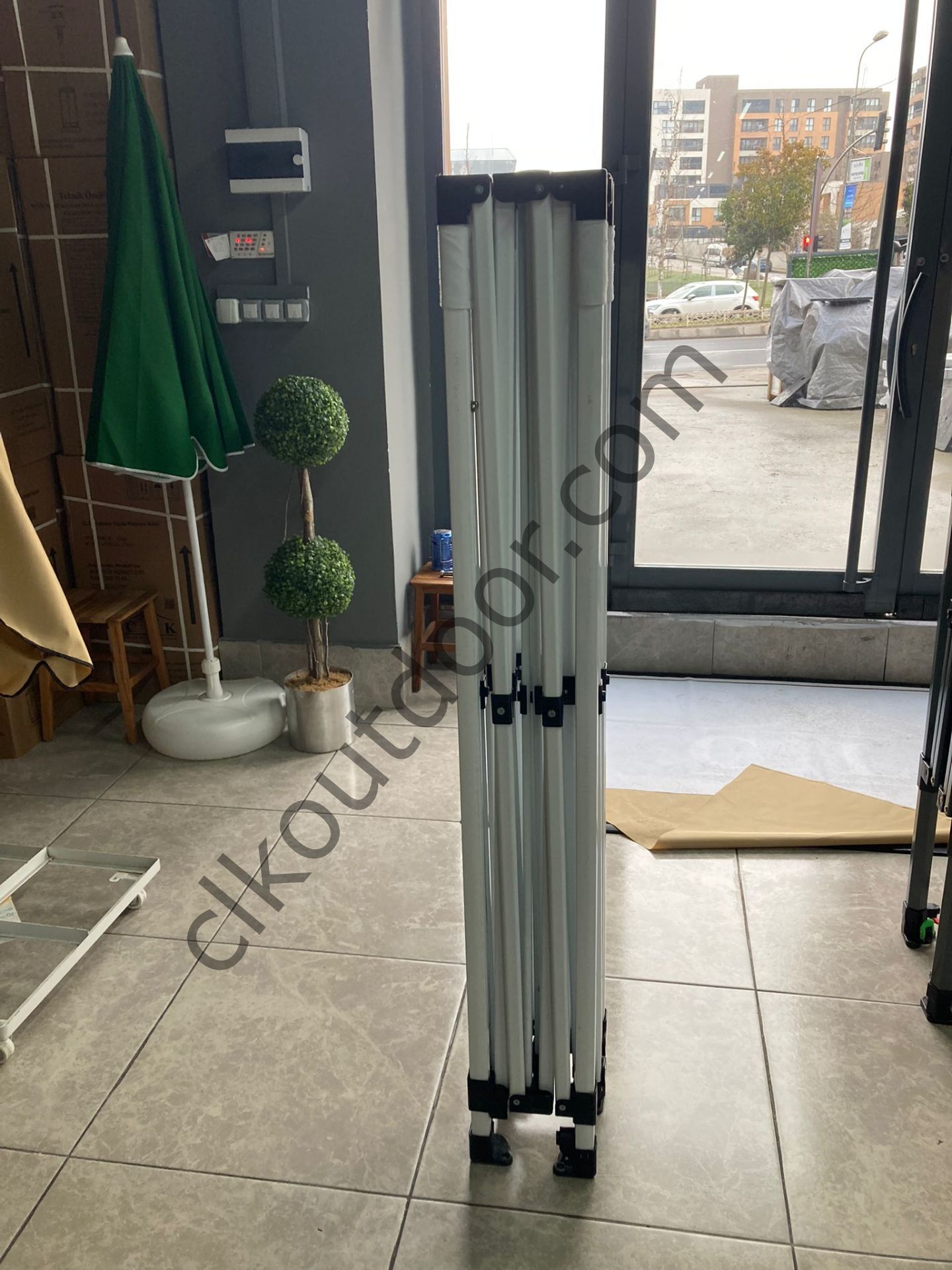 CLK 3x3 Katlanabilir Tente Gazebo Portatif Çadır 30 mm 3 Yan Kapalı 1 Kapılı